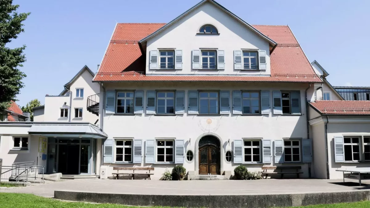 001_buehne_gross-webp