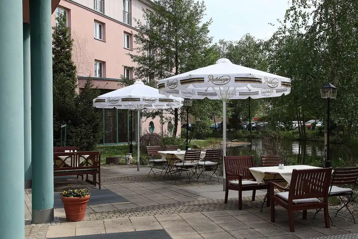 csm_ACHAT_Hotel_Magdeburg_Terrasse_dc473604ba