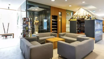 DJH-Jugendherberge-Possenhofen_lobby_starneberger_see