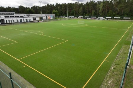 Lindow_Kunstrasenplatz