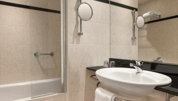 Vienna House by Wyndham Thuringer Hof Eisenach - Standard Bathroom - 1559009