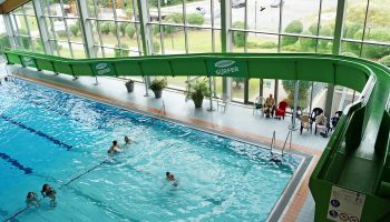 aquamagis-erlebnisbad-sportbecken-stehrutsche-sauerlandsurfer