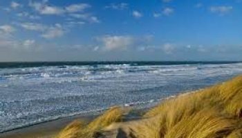 Die Spaziergänge zum Strand lohnen sich allemal, um die Ruhe am Meer und den Ausblick zu genießen