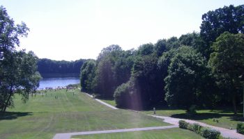 Tolle Naturlandschaft wie viel Grünflächen beim Trainingslager am See