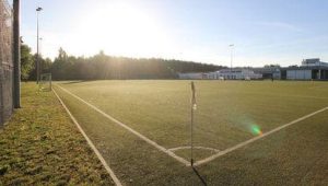 Außergewöhnliche Platzverhältnisse beim Trainingslager an den drei Seen