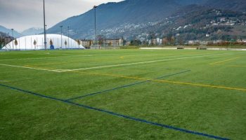 Moderner Kunstrasen beim Fussball Trainingslager Lago Maggiore