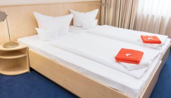 Modernes Doppelzimmer des Sporthotel Harz Trainingslager