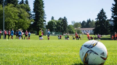 Rasenplatz Sporthotel Mittelhessen Fussball Trainingslager